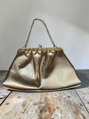 Vintage Gold Metallic Evening Bag With Chain Strap & Clasp Closure